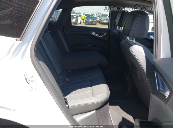 WA122BFZ6PP076595 2023 AUDI Q4 White Вид наклейки з VIN-кодом