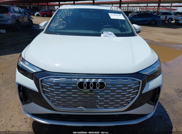 WA122BFZ6PP076595 2023 AUDI Q4 White Вид спереду