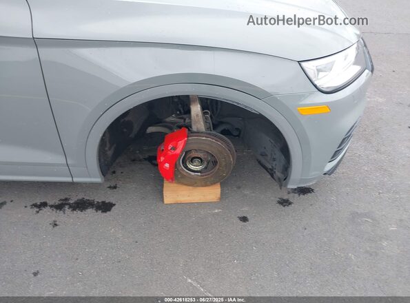 WA1B4AFYXK2041298 2019 AUDI SQ5 Серый Вид спереди