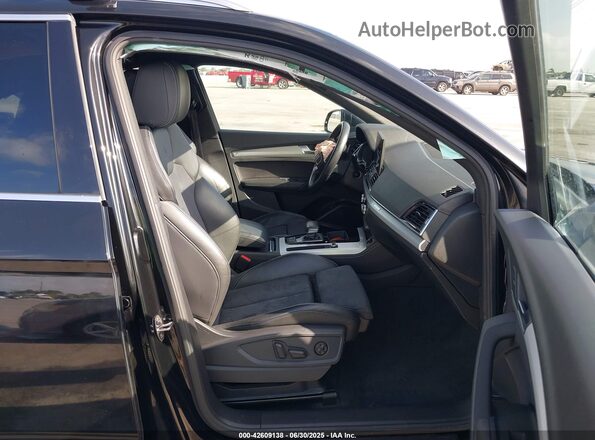 WA1E2AFY2M2043536 2021 AUDI Q5 Black წინა სალონის ხედი