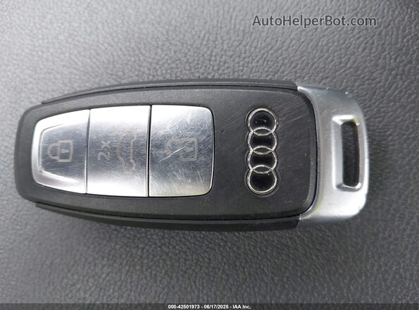 WAUAUDGY0PA040057 2023 AUDI OTHER Gray Вид панелі приладів