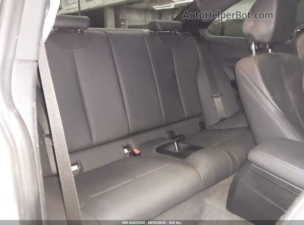 WBA2J5C02L7E01916 2020 BMW M2 White Вид наклейки з VIN-кодом