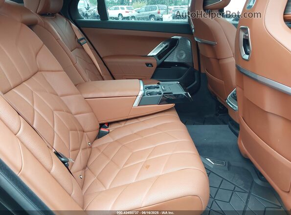 WBA33EJ02RCT04455 2024 BMW 7 SERIES Black Vista de la etiqueta del VIN