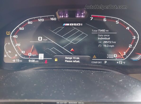 WBAGV8C0XNCH43670 2022 BMW M8 Gray Vista de los asientos traseros