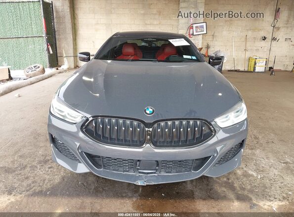 WBAGV8C0XNCH43670 2022 BMW M8 Gray Vista del cuadro de instrumentos