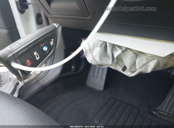 WBXJG9C09M5S01410 2021 BMW X1 White 