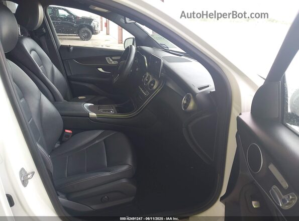 WDC0G8DB3LF695690 2020 MERCEDES-BENZ GLC 300 Белый Вид салона спереди