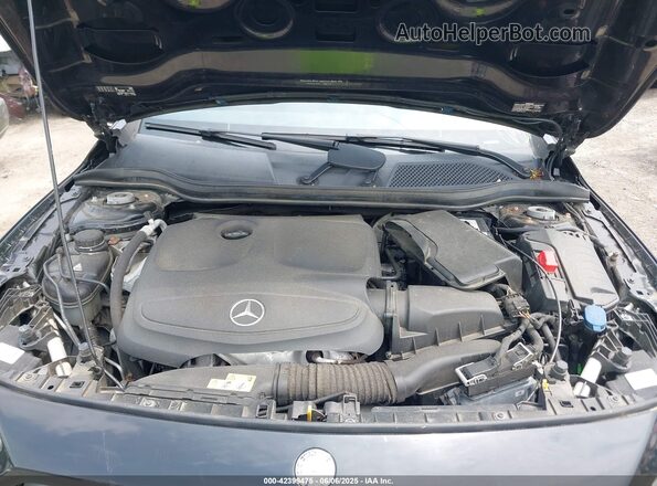 WDCTG4GB2HJ303014 2017 MERCEDES-BENZ GLA 250 Black Вид ззаду