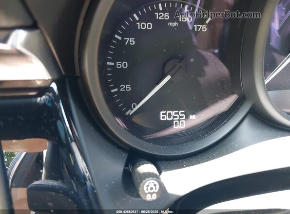 WP1AA2A5XSLB03837 2025 PORSCHE MACAN Black Widok tylnych siedzeń