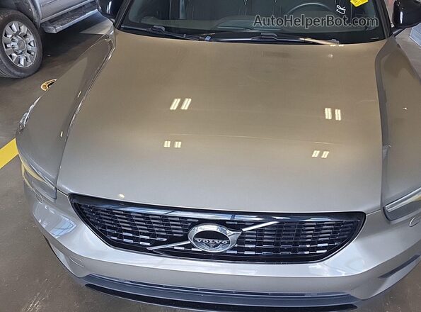 YV4162UM2N2769099 2022 VOLVO XC40  