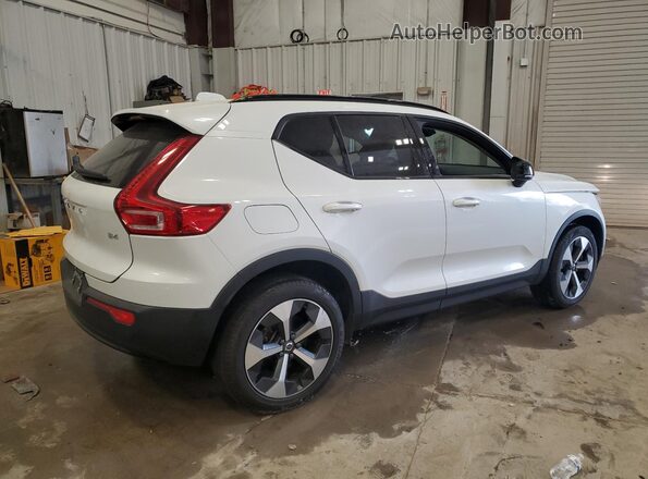 YV4K92HM4P2037016 2023 VOLVO XC40 Белый 