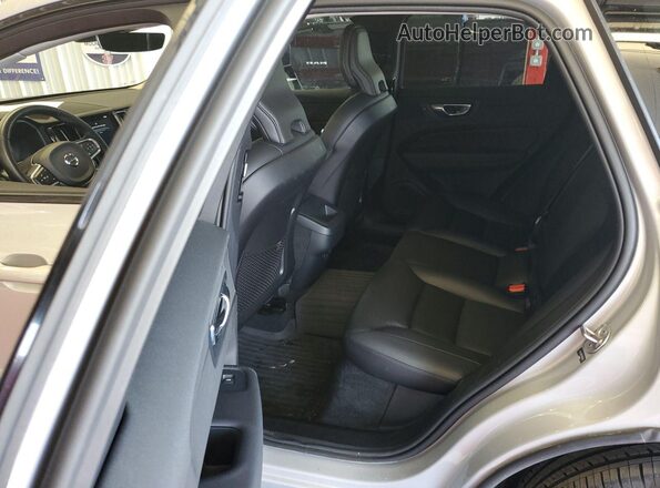 YV4L12RK7R1929374 2024 VOLVO XC60  