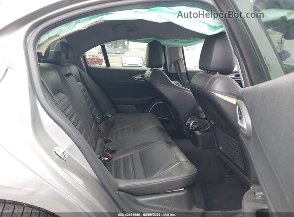 ZARFAMBNXK7612360 2019 ALFA ROMEO GIULIA Gray 