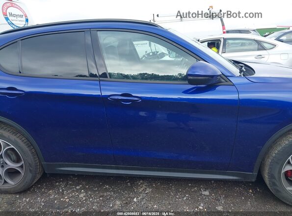 ZASPAJAN9N7D37137 2022 ALFA ROMEO STELVIO Dark Blue Vista interior trasera