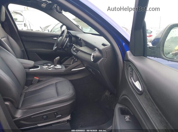 ZASPAJAN9N7D37137 2022 ALFA ROMEO STELVIO Dark Blue Vista interior delantera
