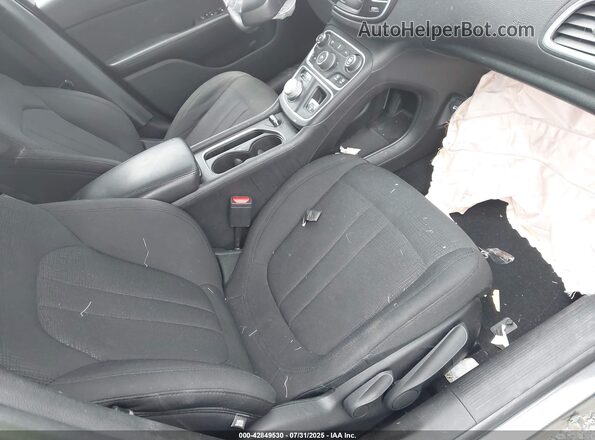 1C3CCCFB6HN505591 2017 CHRYSLER 200 Серый 