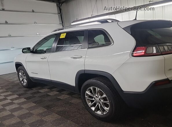 1C4PJMLB9MD211826 2021 JEEP CHEROKEE  Front view