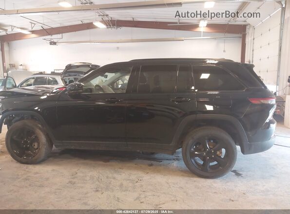 1C4RJHBG5PC633194 2023 JEEP GRAND CHEROKEE Black 360 interior view