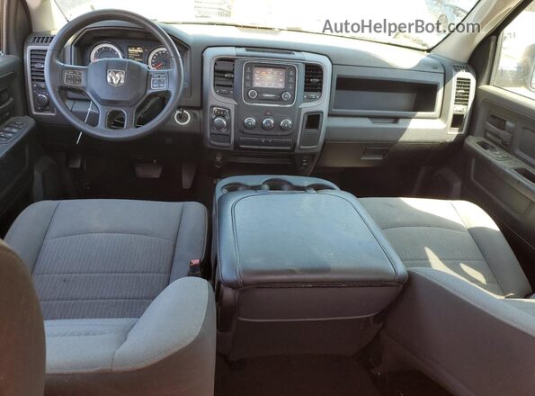 1C6RR6FG2MS508086 2021 RAM 1500 Серый Вид панели приборов