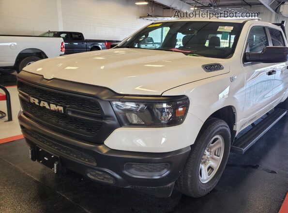 1C6RRFGG0PN620449 2023 RAM 1500  Սարքավորումների վահանակի տեսք