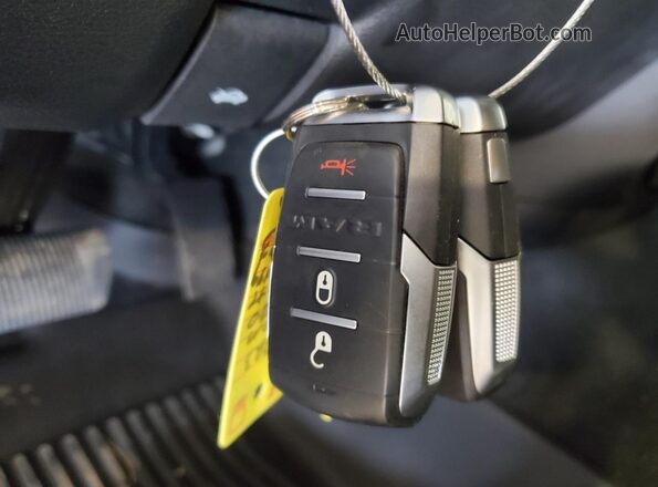 1C6RRFGG0PN620449 2023 RAM 1500  Vista de la etiqueta del VIN