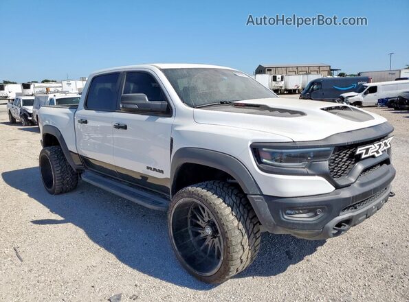 1C6SRFU98RN101711 2024 RAM 1500 Белый Передняя правая четверть