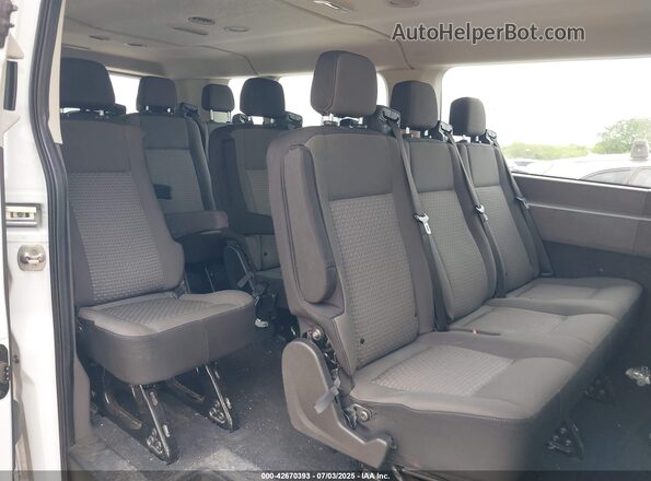 1FBAX2Y89RKA83438 2024 FORD PASSENGER White Widok naklejki z numerem VIN