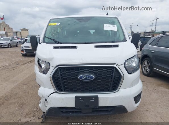 1FBAX2Y89RKA83438 2024 FORD PASSENGER White Widok deski rozdzielczej