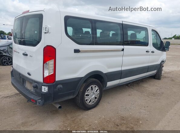 1FBAX2Y89RKA83438 2024 FORD PASSENGER White Tył prawy