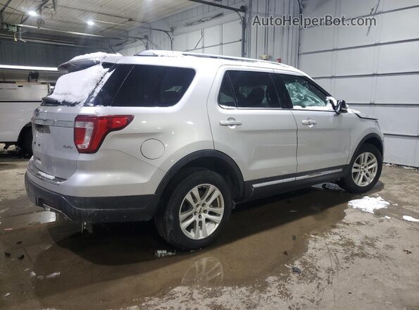 1FM5K8D87JGA17056 2018 FORD FORD EXPLORER Silver 