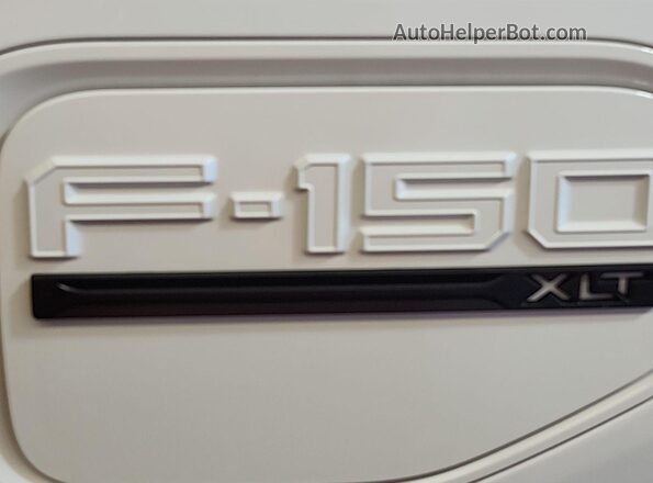 1FT6W1EV2PWG31052 2023 FORD F-150 LIGHTNING  Вид салону спереду