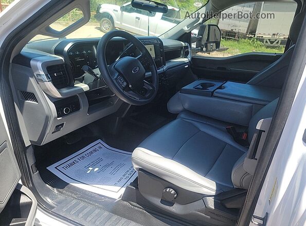 1FT7X2BA9PEC24201 2023 FORD F-250  Vista interior delantera