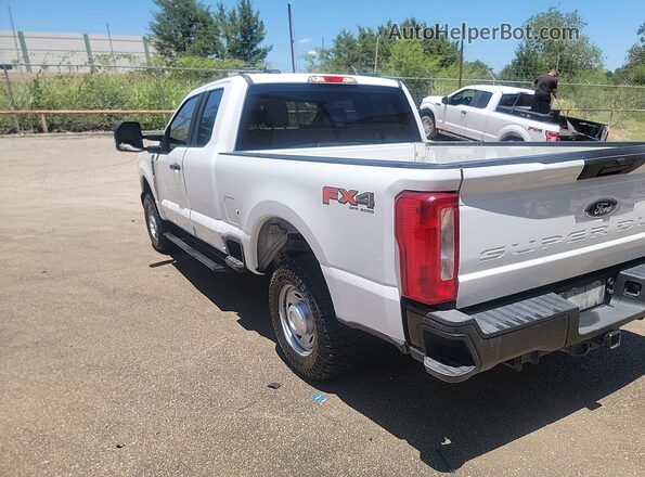 1FT7X2BA9PEC24201 2023 FORD F-250  Vista trasera