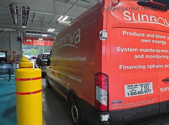 1FTBR1X87PKC01635 2023 FORD TRANSIT-250  Вид салону спереду