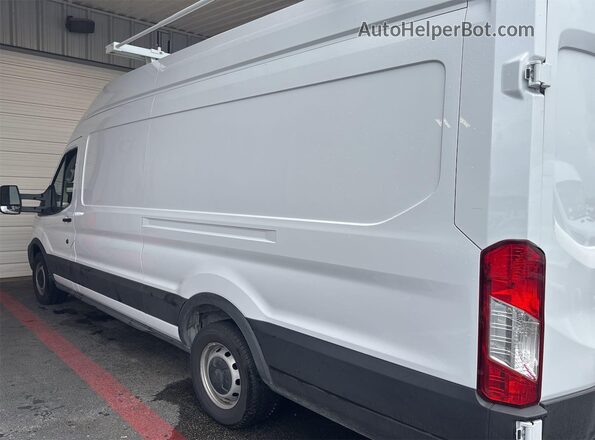 1FTBR3X85PKB84622 2023 FORD TRANSIT  Вид салону спереду