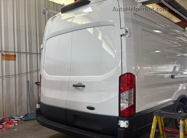 1FTBR3X85PKB85835 2023 FORD TRANSIT  Вид задньої частини салону