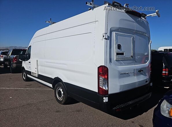 1FTBW3X86PKB20260 2023 FORD TRANSIT-350  Vista del compartimento del motor