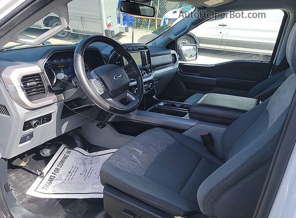 1FTFW1E82PFB57095 2023 FORD F150  Widok z przodu