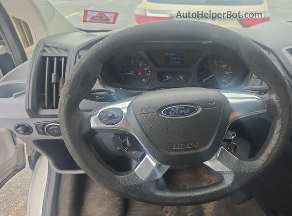 1FTYE1YM5HKA76802 2017 FORD TRANSIT  Вид задньої частини салону