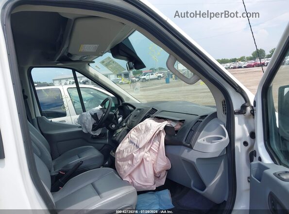 1FTYR2CM2GKA54532 2016 FORD TRANSIT-250 Белый Вид салона спереди