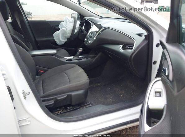 1G1ZD5STXMF022373 2021 CHEVROLET MALIBU Белый Вид салона спереди