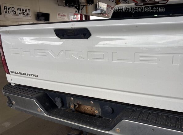1GC2YLE74MF117348 2021 CHEVROLET SILVERADO  Widok wnętrza z tyłu