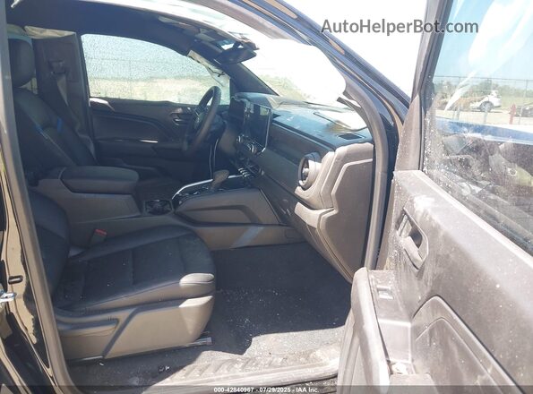 1GCPTEEK2R1294411 2024 CHEVROLET COLORADO Black Вид салону спереду