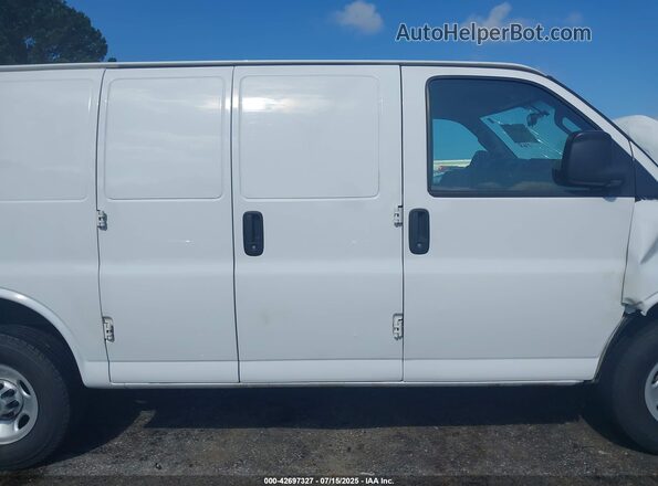 1GCWGAFP0M1222621 2021 CHEVROLET EXPRESS White Rear interior view