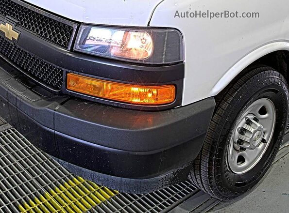 1GCWGAFP1M1303403 2021 CHEVROLET EXPRESS  Dashboard view