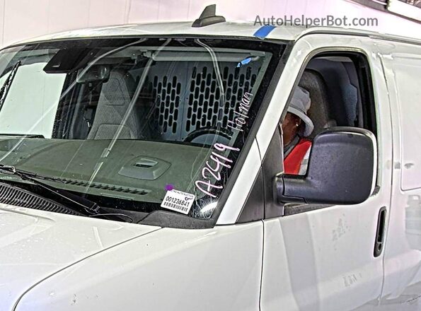 1GCWGAFP1M1303403 2021 CHEVROLET EXPRESS  Rear interior view