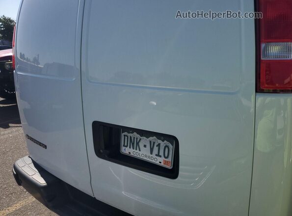 1GCWGAFP2M1303233 2021 CHEVROLET EXPRESS  Widok tylnych siedzeń