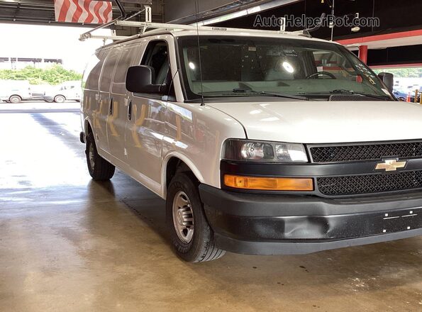 1GCWGAFP6M1222090 2021 CHEVROLET EXPRESS  Vista del compartimento del motor