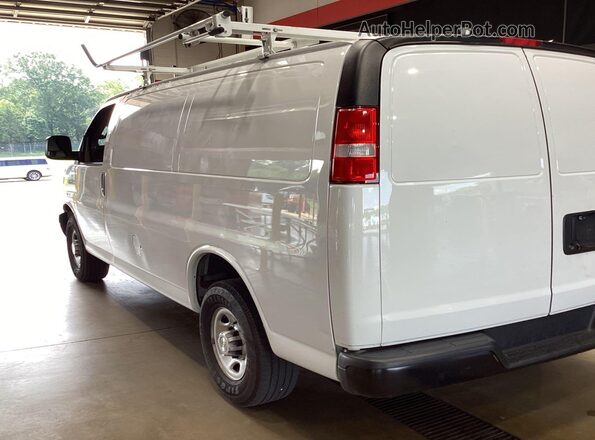 1GCWGAFP6M1222090 2021 CHEVROLET EXPRESS  Vista de la etiqueta del VIN