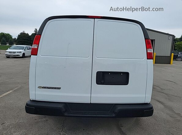 1GCWGAFP6N1263885 2022 CHEVROLET EXPRESS  Rear view
